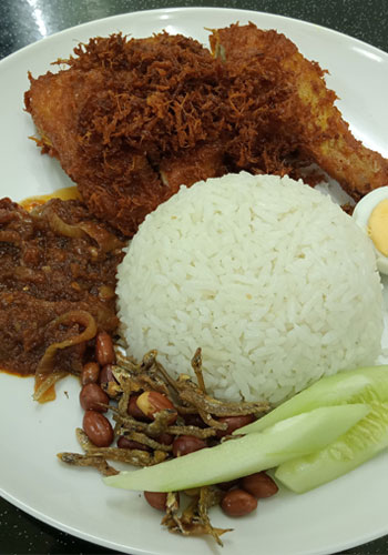 Nasi Lemak Ayam Goreng Berempah