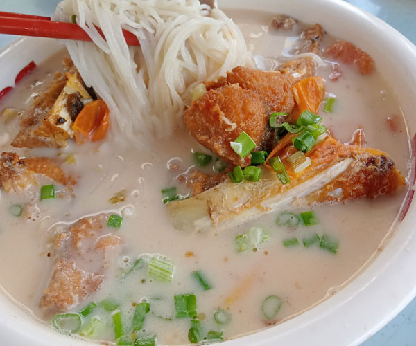 Fried Fish Head noodle